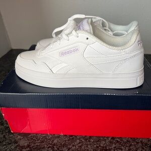 Ladies Reebok Court Advance Bold sneakers-new with tags